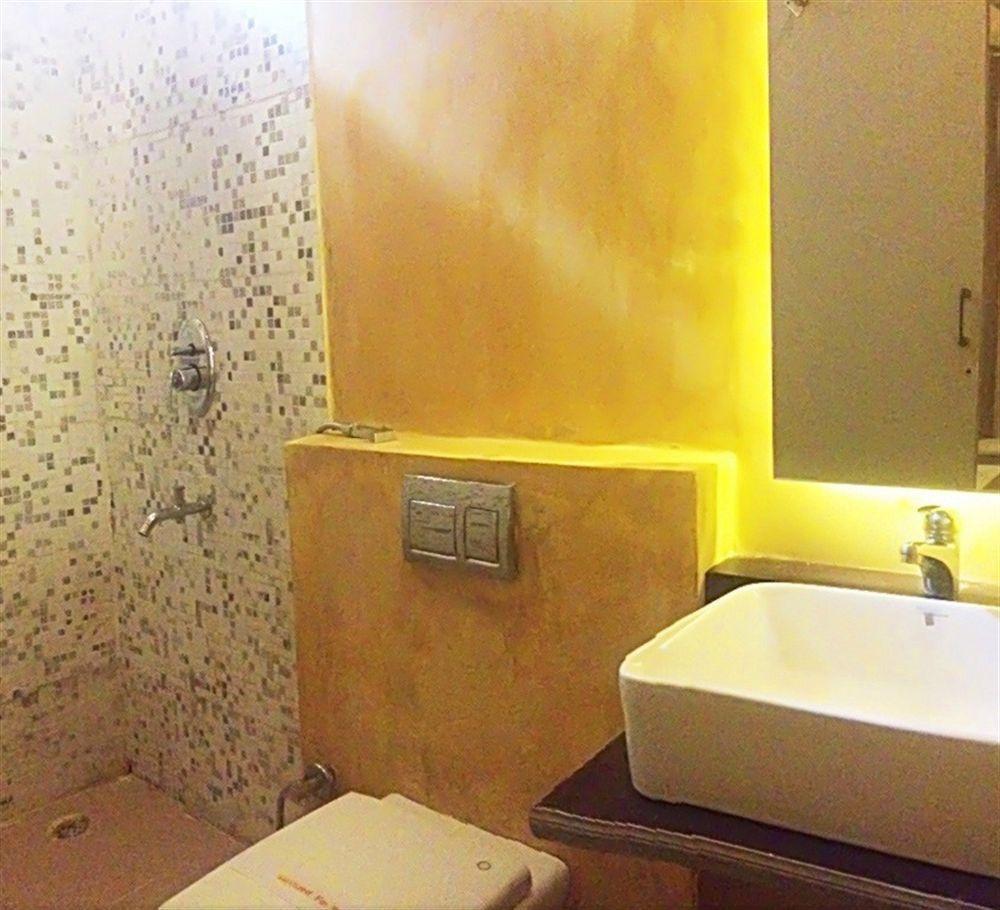 Fabhotel Prime Sarin Inn Heritage Varanasi Exterior photo