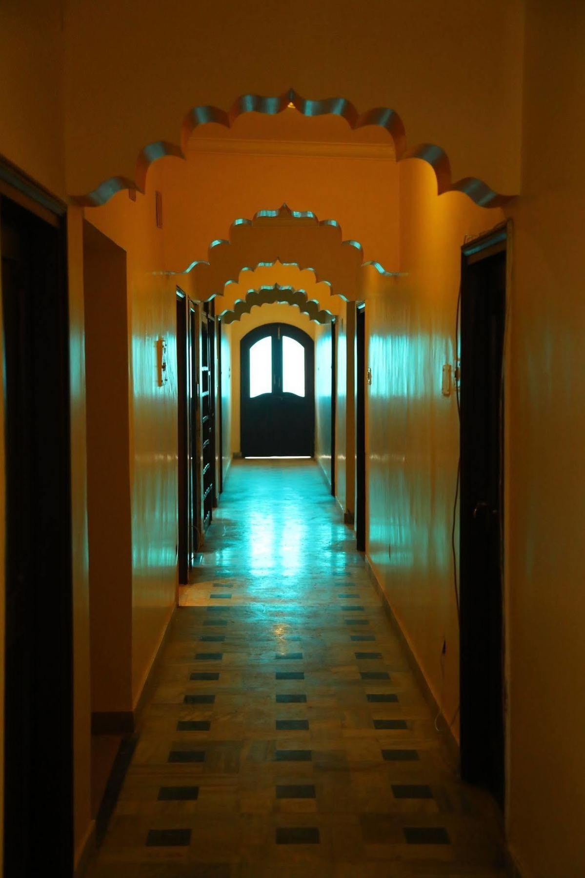 Fabhotel Prime Sarin Inn Heritage Varanasi Exterior photo